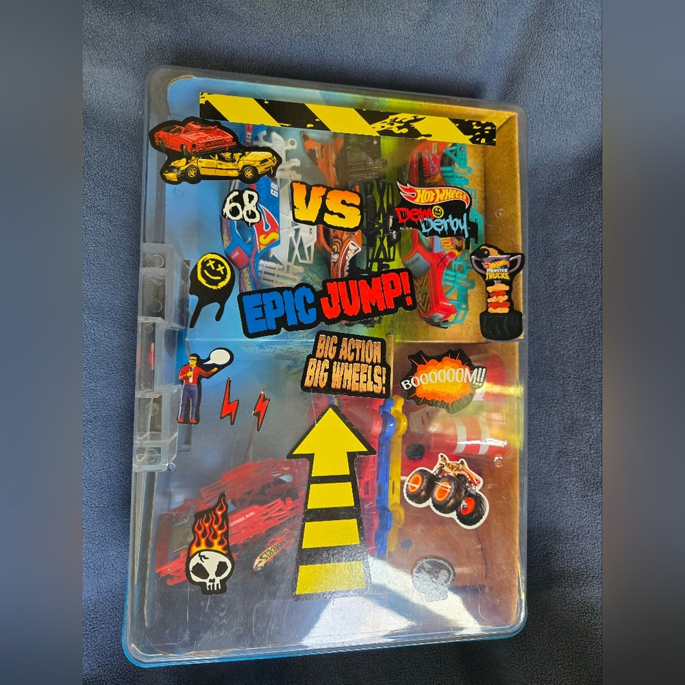 68 Vs Demo Derby Epic Jump Big Action Big Wheels Set HotWheels
